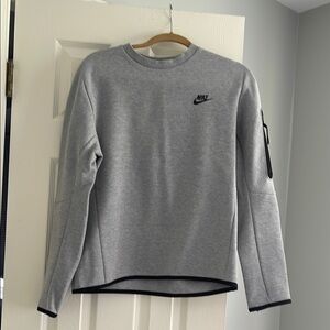 Nike Gray Sweatshirt